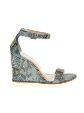 JLO by Jennifer Lopez - Size 9